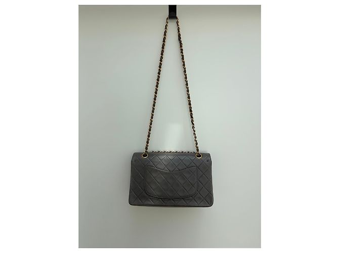 Chanel Classic Double Flap Tasche aus grauem Leder - Ansicht 17