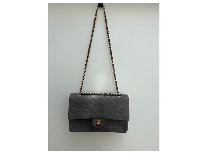 Chanel Classic Double Flap Tasche aus grauem Leder - Ansicht 18
