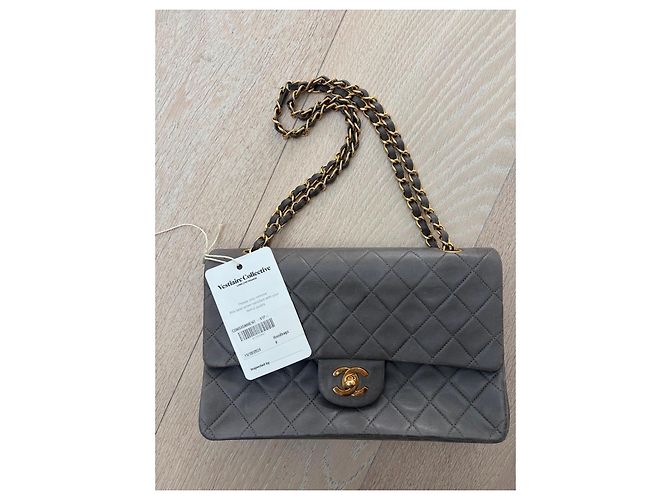 Chanel Classic Double Flap Tasche aus grauem Leder - Ansicht 19