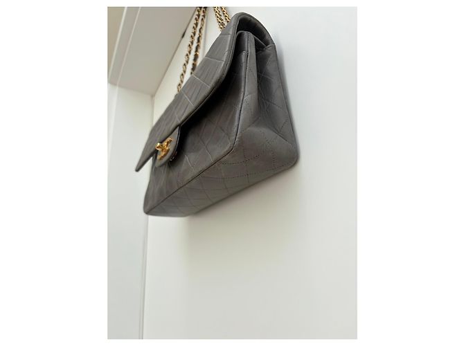 Chanel Classic Double Flap Tasche aus grauem Leder - Ansicht 3