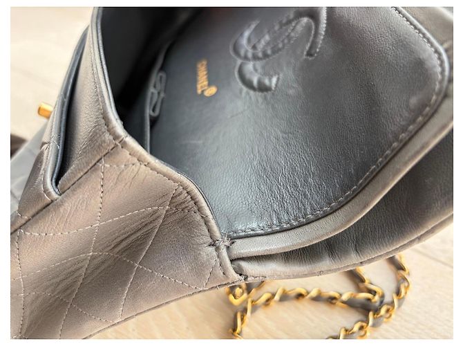 Chanel Classic Double Flap Tasche aus grauem Leder - Ansicht 5