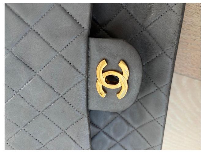 Chanel Classic Double Flap Tasche aus grauem Leder - Ansicht 8