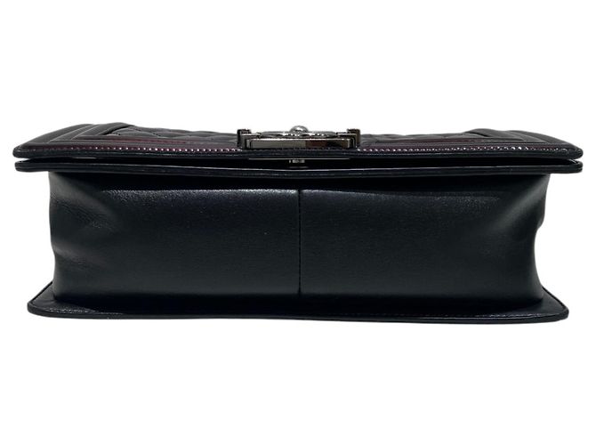 Bolso Chanel Boy Flap en piel charol marrón Castaño - vista 3