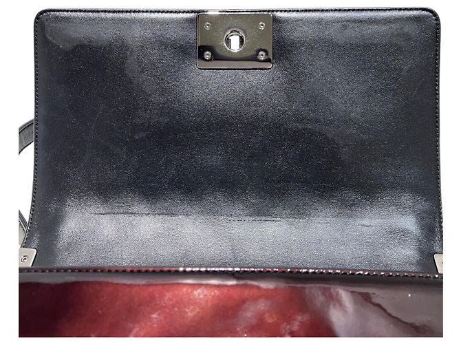 Bolso Chanel Boy Flap en piel charol marrón Castaño - vista 8