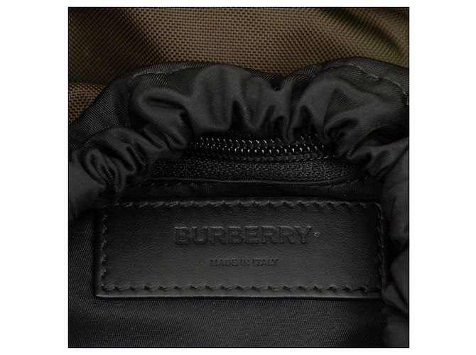Borsa a tracolla Burberry Leo Body Bag in nero e khaki - vista 5