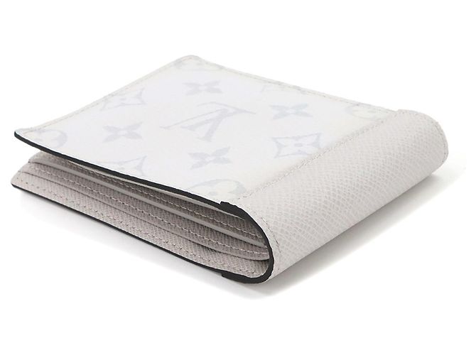 Louis Vuitton Taigarama Portefeuille Multiple Bi-fold Wallet Branco - vista 3