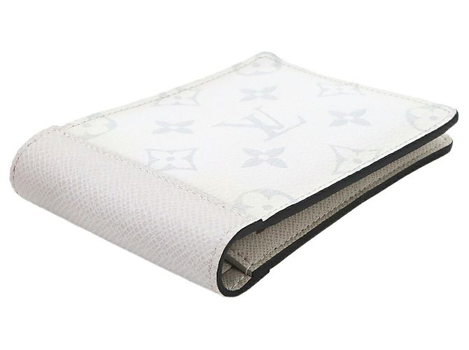 Louis Vuitton Taigarama Portefeuille Multiple Bi-fold Wallet Branco - vista 4