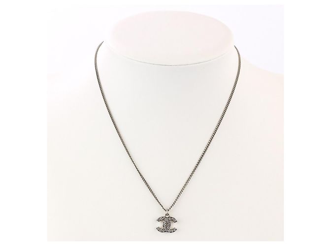 Collar CHANEL F13V con strass y logo Coco Mark Plata - vista 4