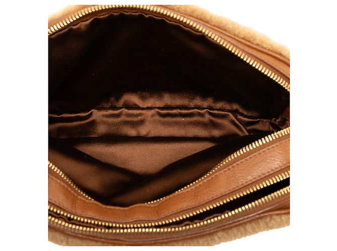 Borsa a tracolla in montone con logo Miu Miu Marrone - vista 4
