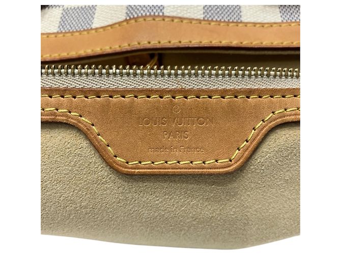 Bolsa de Ombro Louis Vuitton Hampstead PM Branco - vista 4