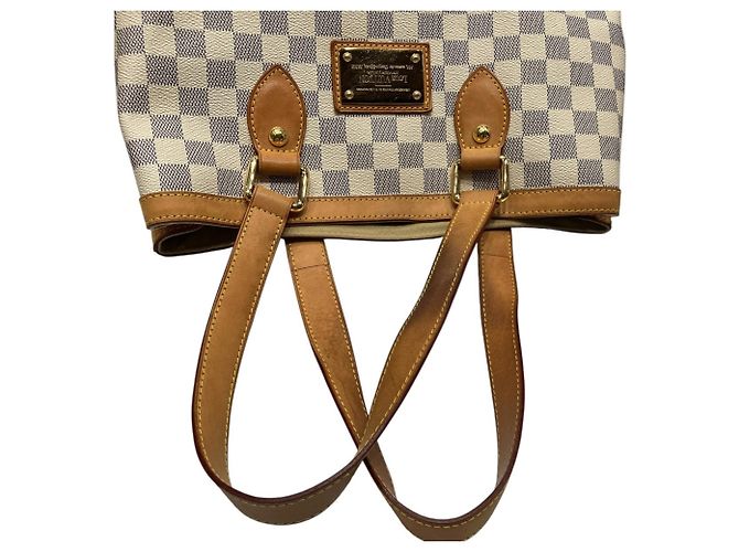 Bolsa de Ombro Louis Vuitton Hampstead PM Branco - vista 7