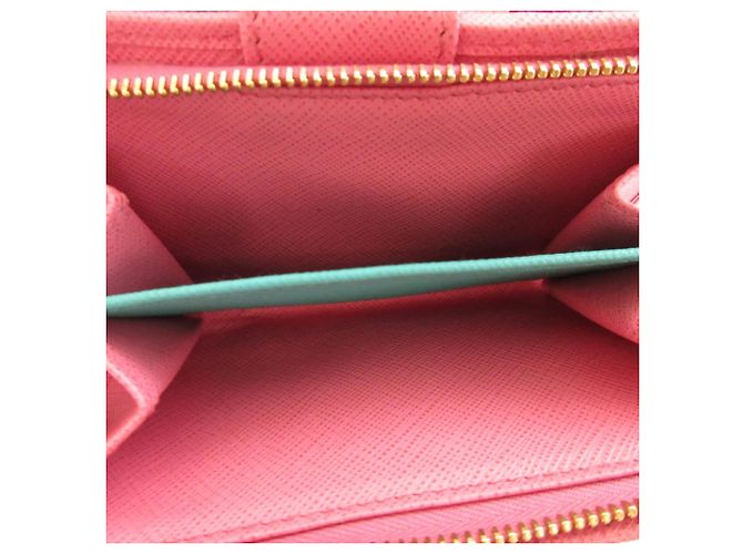 Carteira bi-fold Prada em couro Saffiano rosa - vista 5