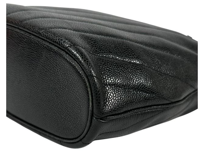 Bolsa de Ombro Tote com Corrente Chanel em Pele de Bezerro Grão Preto - vista 5