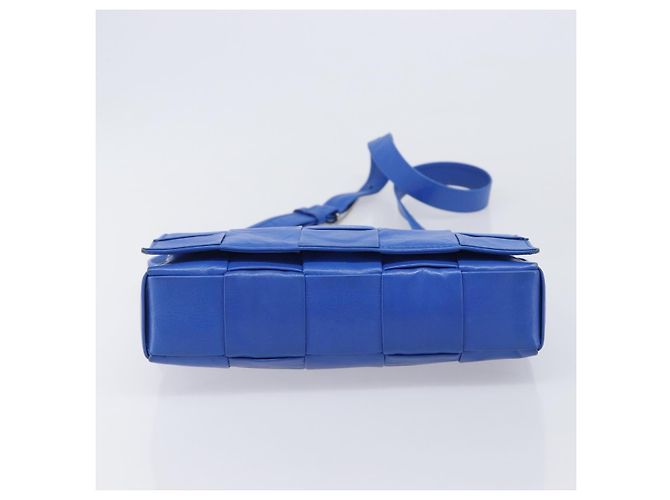 Bottega Veneta MAXI INTRECCIATO Cassette Shoulder Bag Leather Blue Silver Auth LN028V Silvery - view 5