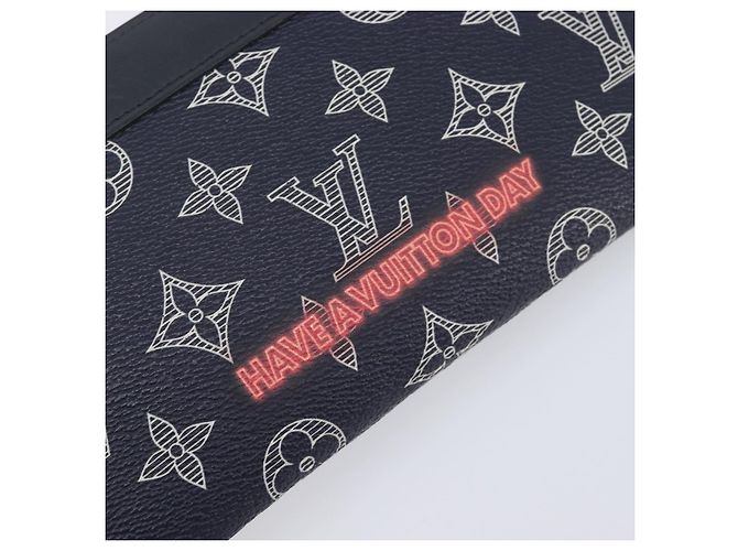 LOUIS VUITTON Monogram Neon Color Pochette Apollo PM Navy M62898 LV Auth 206698A Bleu Marine Monogramme - vue 17