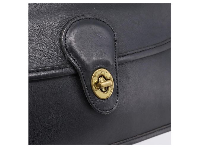 Borsa Clutch Coach in Pelle Nera Tono Oro Auth 207714 Nero - vista 17