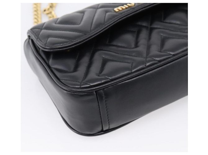 Bolsa de Ombro com Corrente Miu Miu Couro Preto Dourado Auth 207621SAM - vista 14