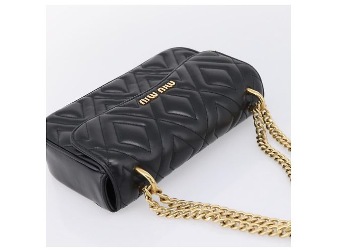 Bolsa de Ombro com Corrente Miu Miu Couro Preto Dourado Auth 207621SAM - vista 6