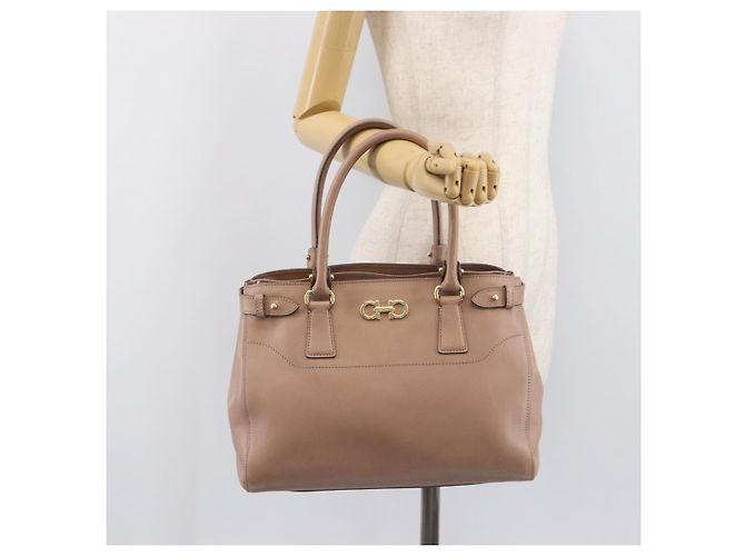 Borsa Salvatore Ferragamo Gancini in pelle beige e oro autentica bs37485 - vista 28