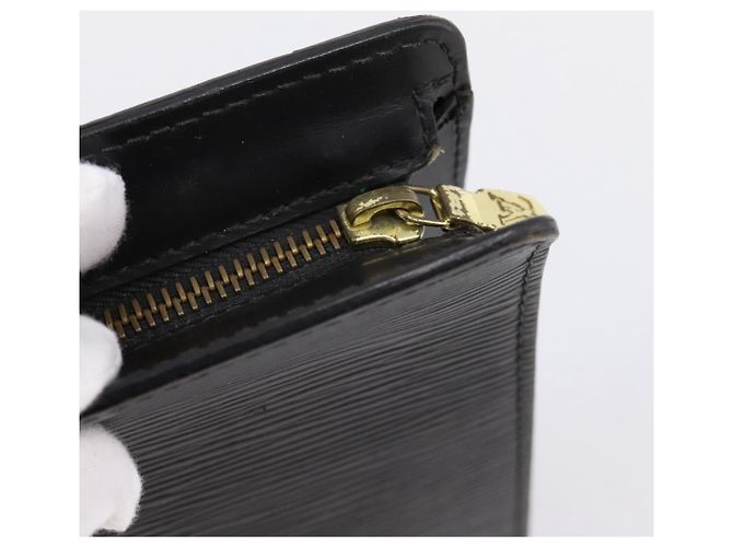 LOUIS VUITTON Epi Pochette Homme Clutch Bag Black M52522 LV Auth 206633 Nero - vista 8