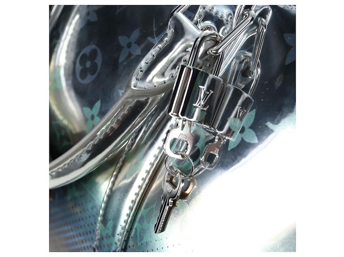 LOUIS VUITTON Metallic Nebula Keepall Bandouliere 50 M23118 Auth mr2940SM Plata Monograma - vista 9