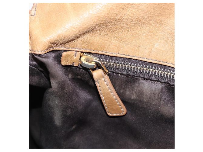 Bolsa de mão Miu Miu em couro 2way Bege Gold Auth 167657M Dourado - vista 28