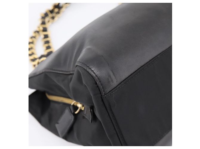 PRADA Chain Tote Bag aus Leder und Nylon Schwarz Gold Auth am12698V Golden - Ansicht 15