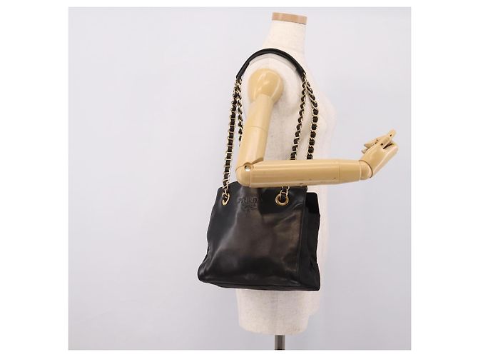 PRADA Chain Tote Bag aus Leder und Nylon Schwarz Gold Auth am12698V Golden - Ansicht 27