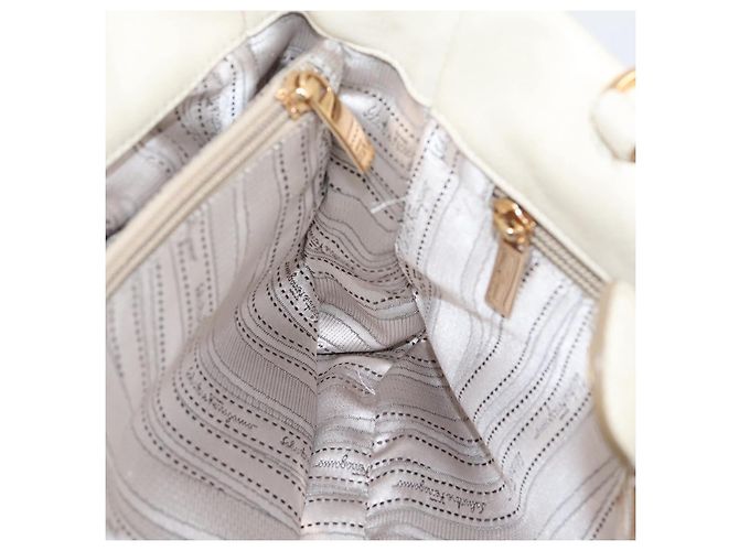 Borsa a tracolla Salvatore Ferragamo Vala in pelle 2way Ivory Gold Tone Auth 207588 Crudo - vista 25
