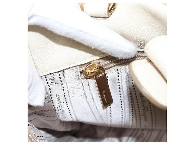 Borsa a tracolla Salvatore Ferragamo Vala in pelle 2way Ivory Gold Tone Auth 207588 Crudo - vista 26