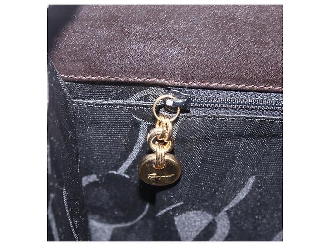 Borsa a tracolla Salvatore Ferragamo Gancini Chain in pelle marrone e oro Auth ka6429A - vista 21