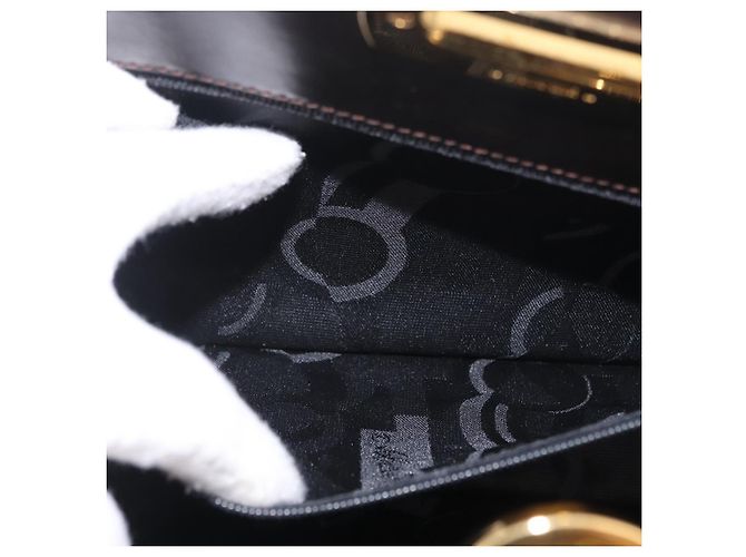 Borsa a tracolla Salvatore Ferragamo Gancini Chain in pelle marrone e oro Auth ka6429A - vista 22