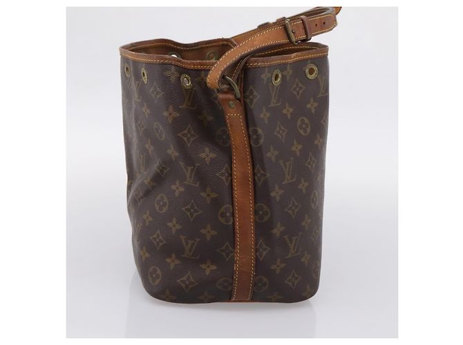 LOUIS VUITTON Monogram Petit Noe Shoulder Bag M42226 LV Auth 206692 Monogramma - vista 3