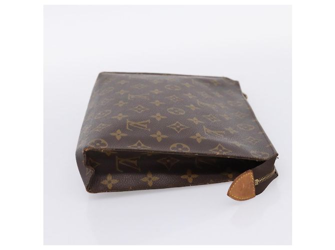 LOUIS VUITTON Monogram Poche Toilette 26 Pouch M47542 LV Auth 207591 Monogramme - vue 4