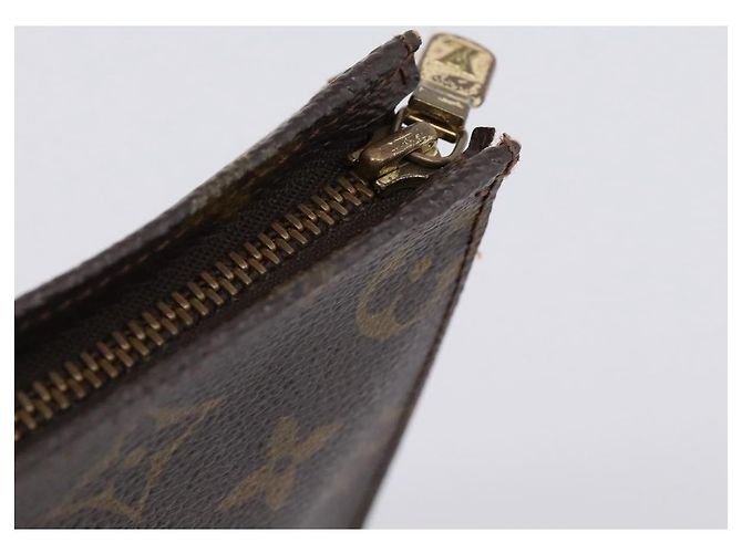 LOUIS VUITTON Monogram Poche Toilette 26 Pouch M47542 LV Auth 207591 Monogramme - vue 8