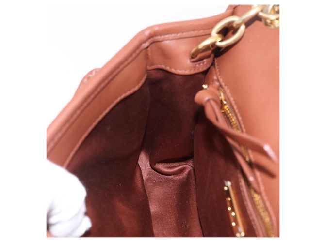 Borsa a tracolla Miu Miu Matelassé in pelle marrone tono oro Auth ka6427M - vista 25