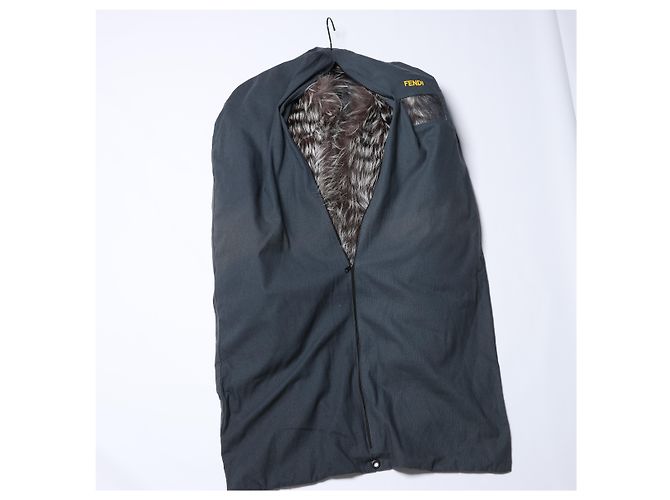 Fendi Steppjacke aus Wollmischung mit Pelzbesatz, Größe 40 IT Grau - Ansicht 11