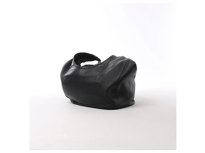 Bolsa de Ombro Loewe Squishy Bag em Couro com Corrente, Preto - vista 3