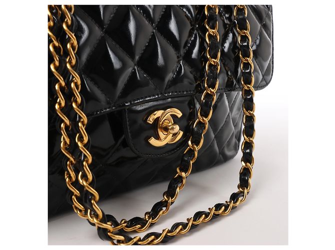 Borsa a tracolla con catena Chanel Double Face Matelasse in pelle verniciata nera Nero - vista 10