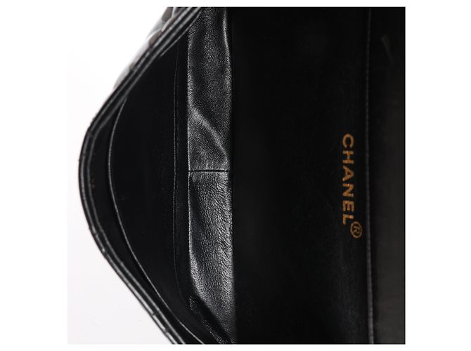 Borsa a tracolla con catena Chanel Double Face Matelasse in pelle verniciata nera Nero - vista 11
