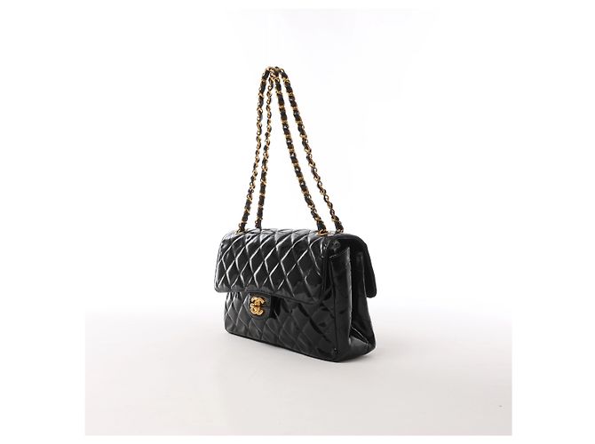 Borsa a tracolla con catena Chanel Double Face Matelasse in pelle verniciata nera Nero - vista 2