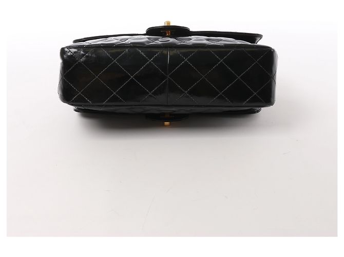 Borsa a tracolla con catena Chanel Double Face Matelasse in pelle verniciata nera Nero - vista 6