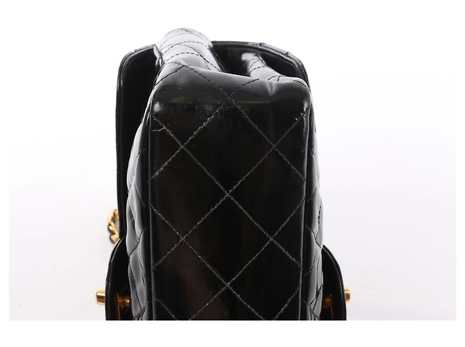 Borsa a tracolla con catena Chanel Double Face Matelasse in pelle verniciata nera Nero - vista 7