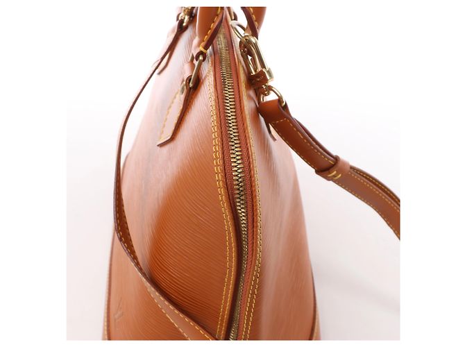 Bolsa de mão 2Way Louis Vuitton Alma PM em couro Epi Marrom - vista 5