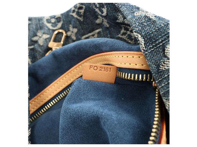 Borsa a tracolla Louis Vuitton Daily GM Denim in blu - vista 12