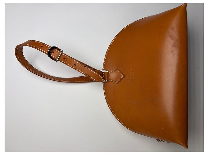 Courreges Vintage Courrèges Strukturierte Lederhandtasche mit Tragegriff Ende der 1990s Tan Kamel - Ansicht 7