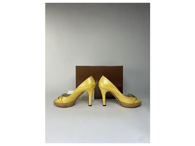 Décolleté platform peep-toe in vernice Gucci Vintage c. fine anni 2000 Giallo EU36.5 - vista 5