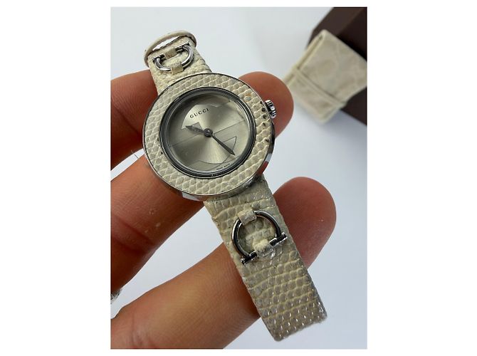 Vintage Gucci Armbanduhr mit Lederarmband c. 2000s Cream Silver - Ansicht 3