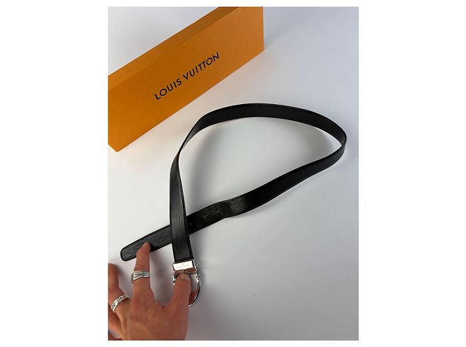 Cintura Vintage Louis Vuitton in pelle Epi Nera Argento Nero - vista 3