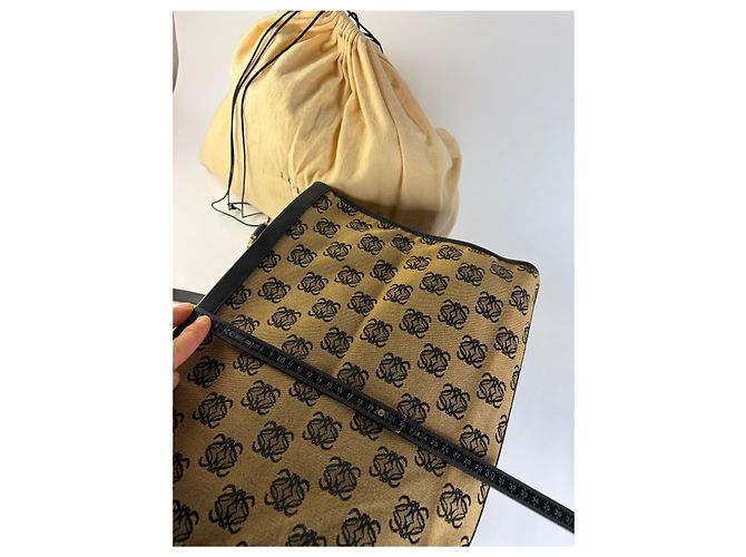 Vintage Loewe Anagram Canvas Tote Ende 1990s Beige Black - Ansicht 11